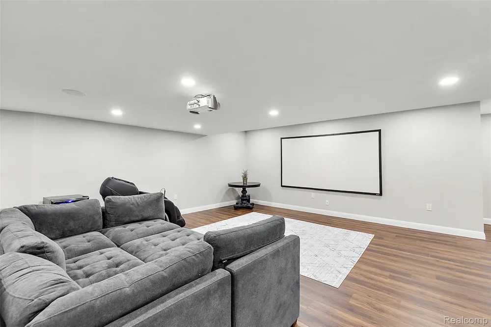 3845 Piccadilly Drive Rochester Hills City, MI 48309