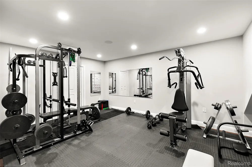 3845 Piccadilly Drive Rochester Hills City, MI 48309