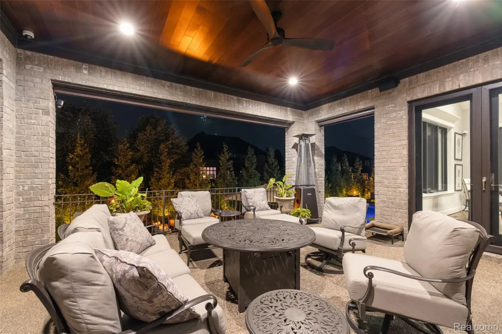 3845 Piccadilly Drive Rochester Hills City, MI 48309
