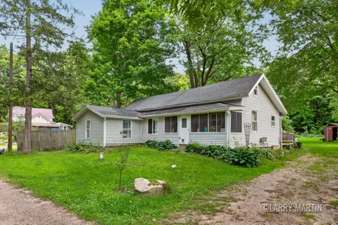 37 Thornapple Lake Road
