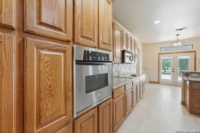 1017 MOUNTAIN DR San Marcos, TX 78666