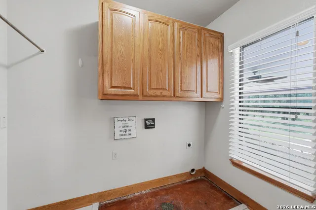 1017 MOUNTAIN DR San Marcos, TX 78666