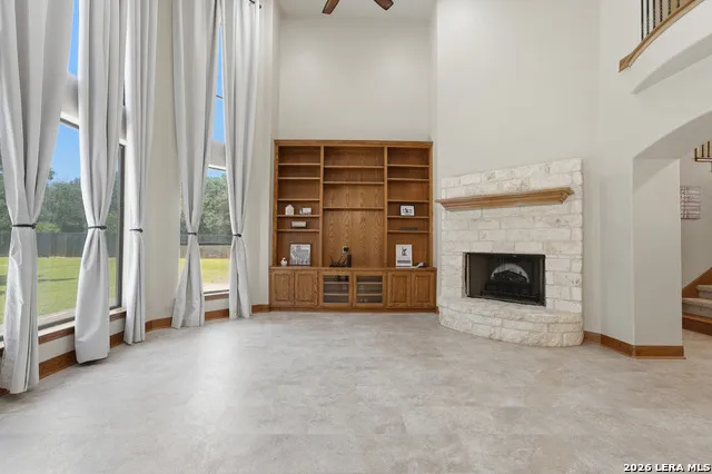 1017 MOUNTAIN DR San Marcos, TX 78666