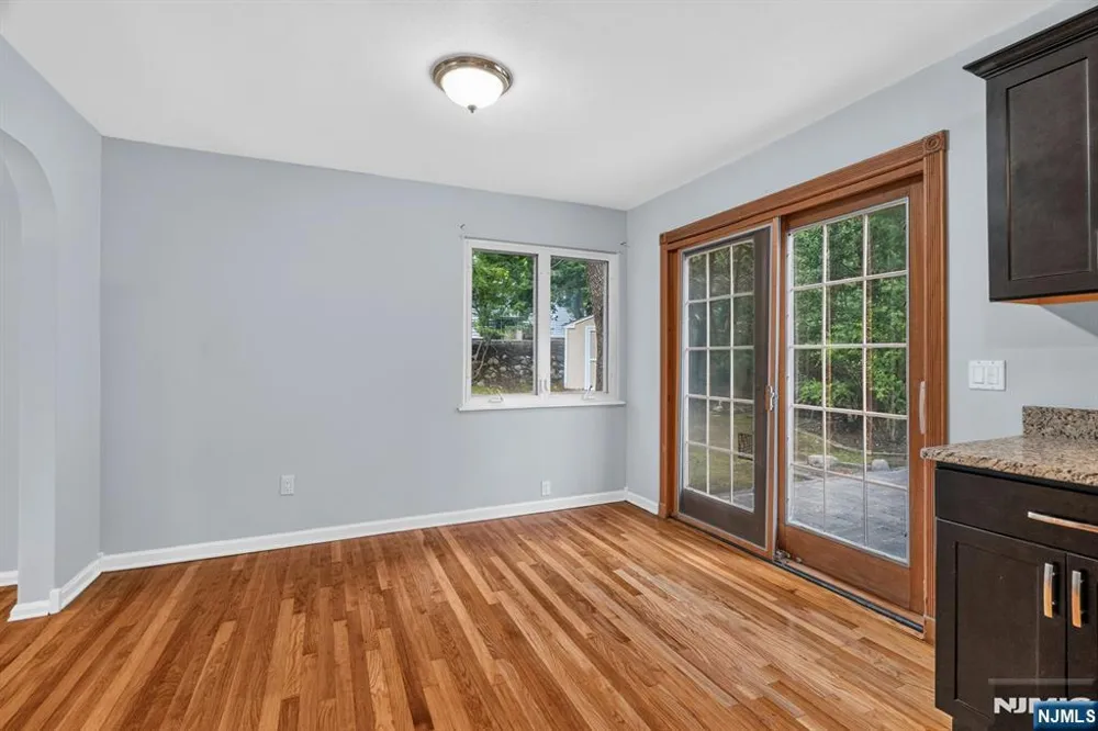 11 Lockwood Lane Closter, NJ 07624