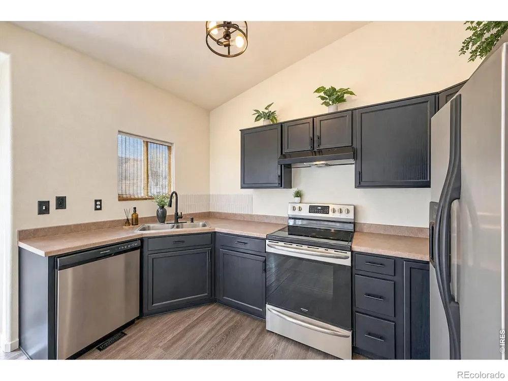 1104 Fall River Circle Longmont, CO 80504