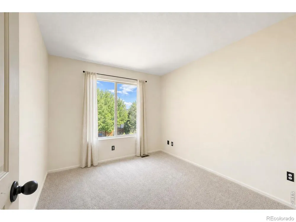 1104 Fall River Circle Longmont, CO 80504