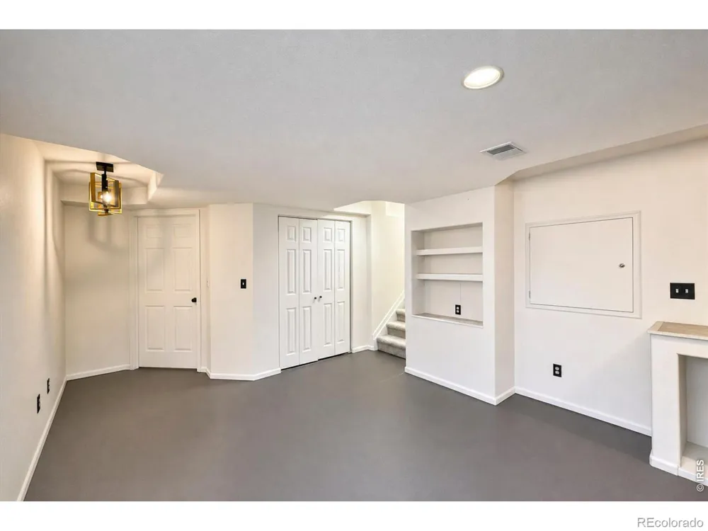 1104 Fall River Circle Longmont, CO 80504