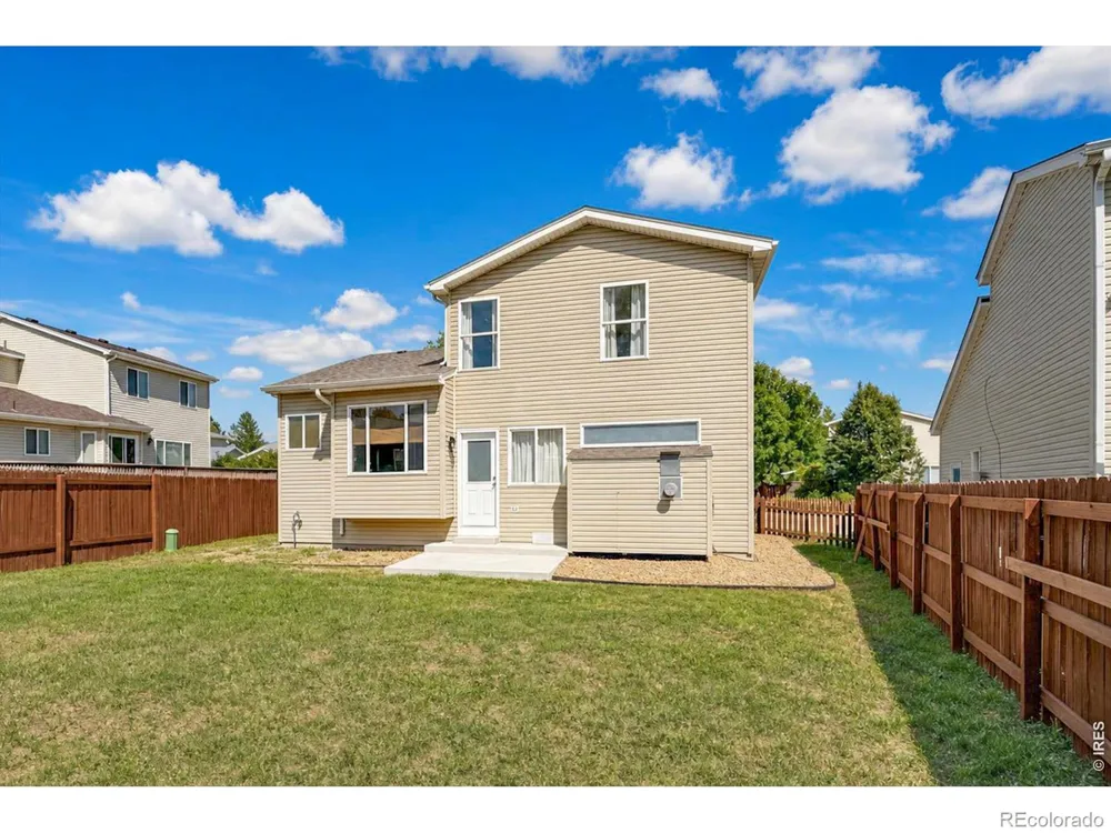 1104 Fall River Circle Longmont, CO 80504