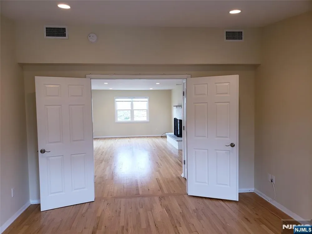 29 Central Avenue Montclair, NJ 07042