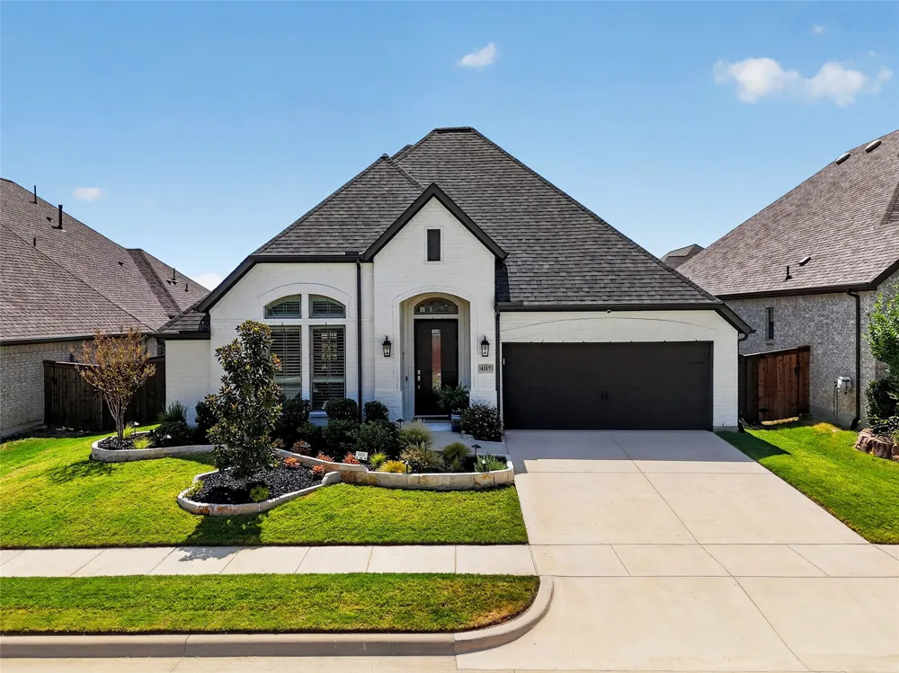 4117 Hawthorn Drive Aubrey, TX 76227