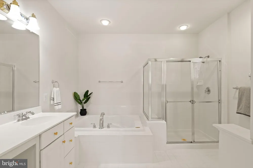 15001 GAFFNEY CIRCLE Gainesville, VA 20155