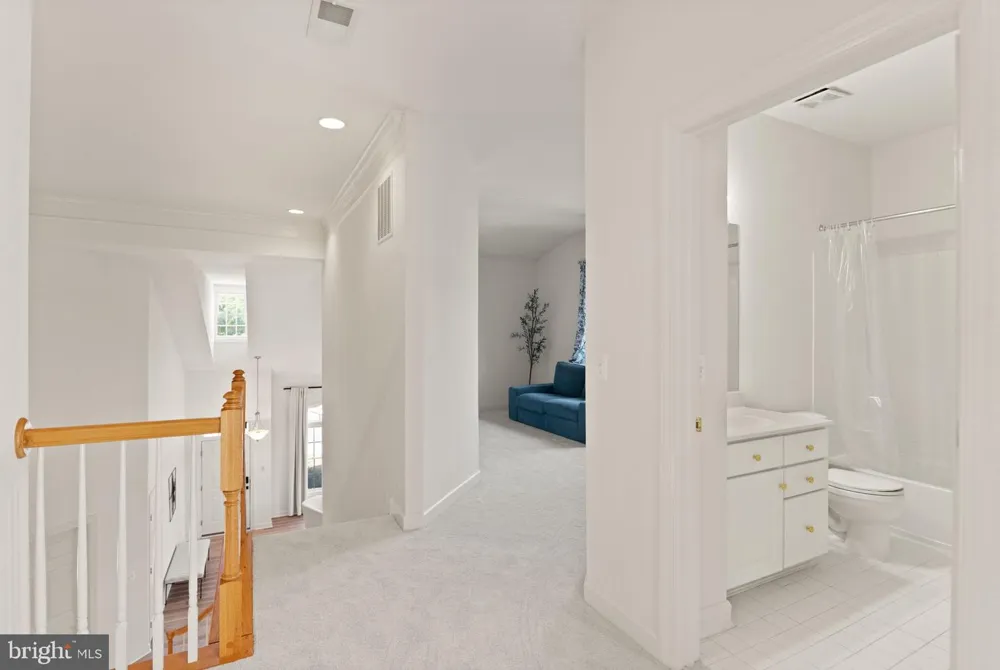 15001 GAFFNEY CIRCLE Gainesville, VA 20155