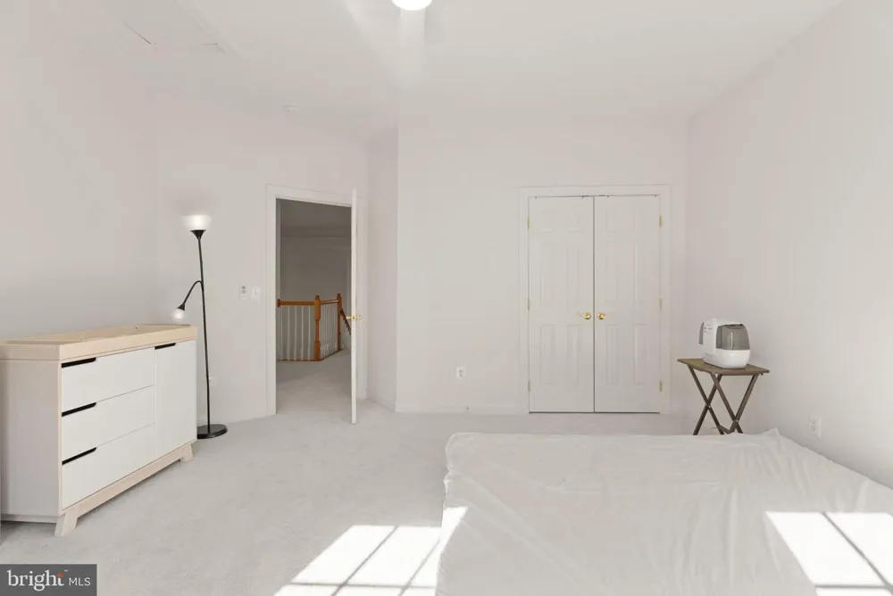 15001 GAFFNEY CIRCLE Gainesville, VA 20155