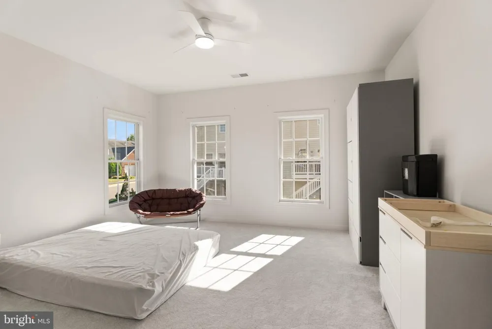 15001 GAFFNEY CIRCLE Gainesville, VA 20155