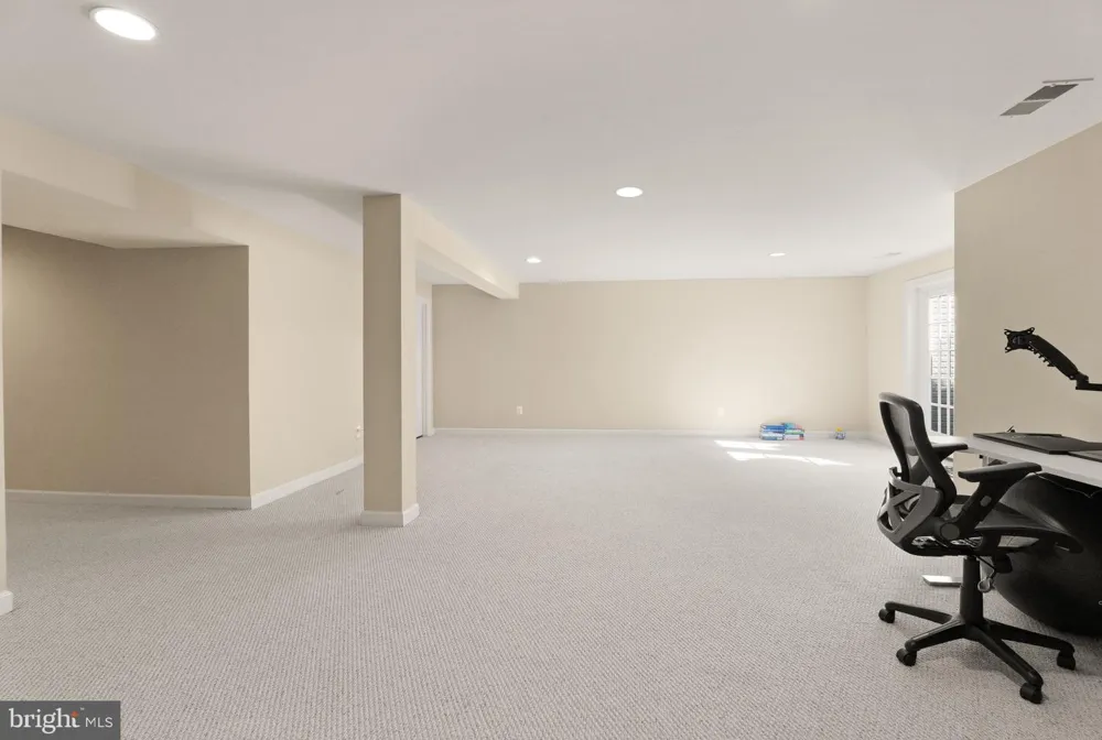 15001 GAFFNEY CIRCLE Gainesville, VA 20155