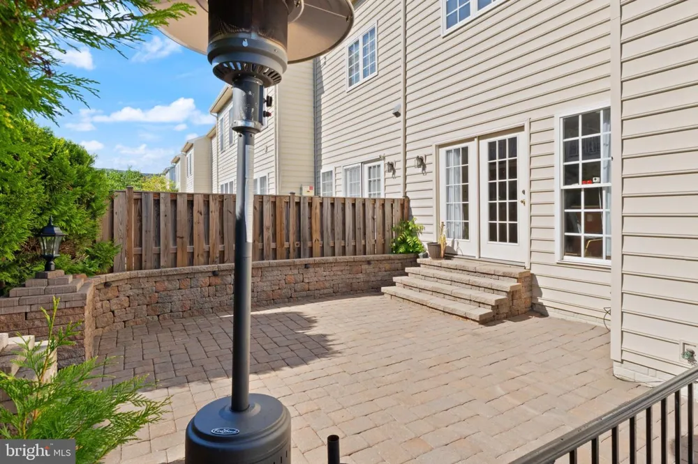 15001 GAFFNEY CIRCLE Gainesville, VA 20155