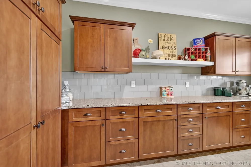 21600 4015 ROAD Bartlesville, OK 74006
