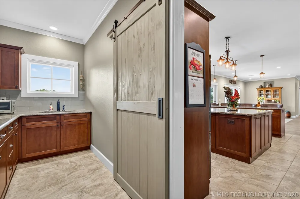 21600 4015 ROAD Bartlesville, OK 74006
