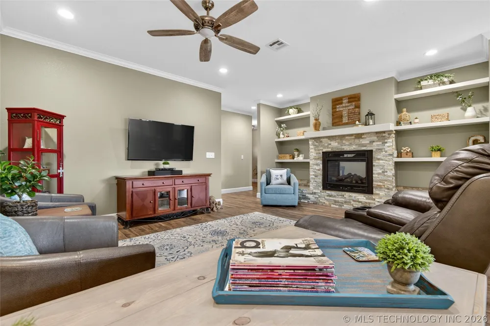21600 4015 ROAD Bartlesville, OK 74006