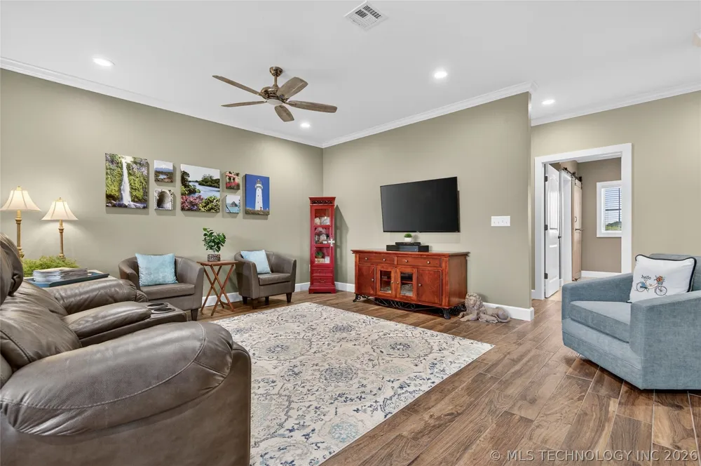 21600 4015 ROAD Bartlesville, OK 74006