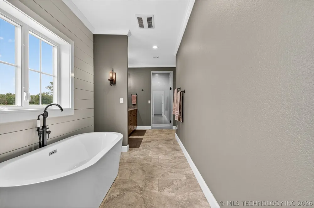 21600 4015 ROAD Bartlesville, OK 74006