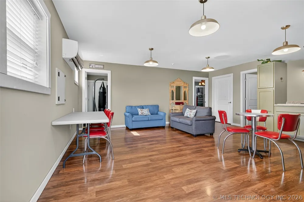 21600 4015 ROAD Bartlesville, OK 74006