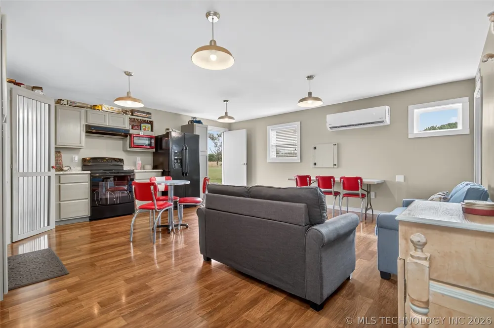 21600 4015 ROAD Bartlesville, OK 74006