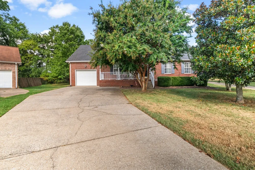 1008 Olivia Ct Mount Juliet, TN 37122