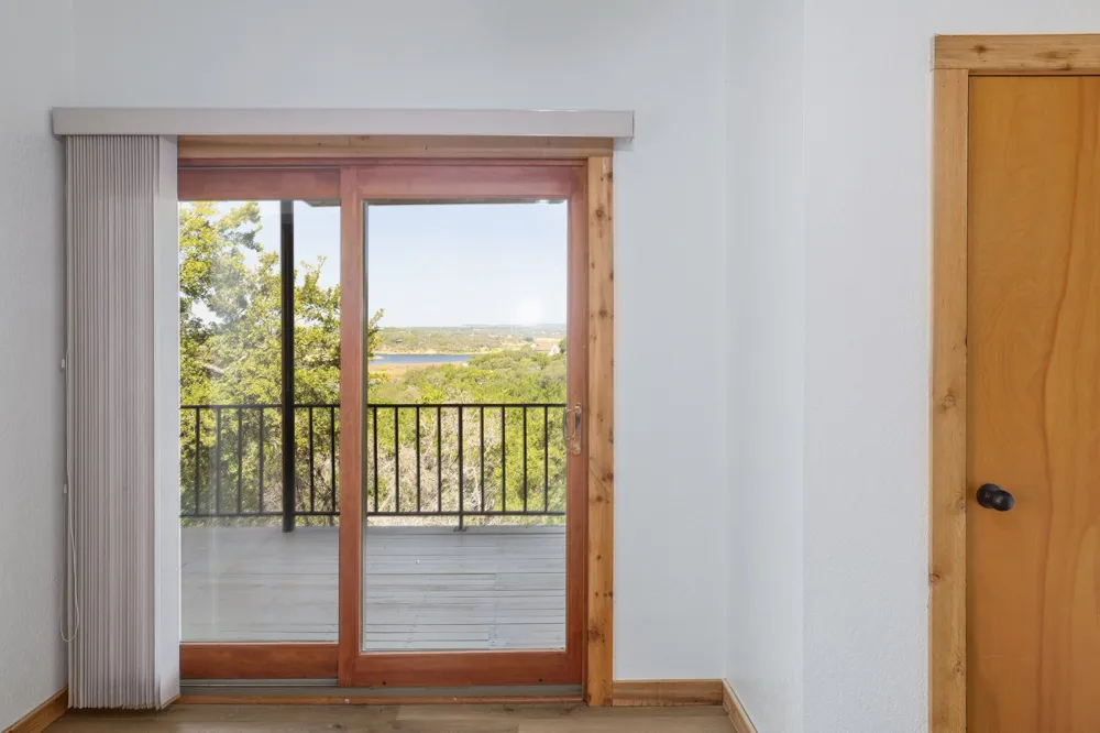 313 Kendall Drive Spicewood, TX 78669