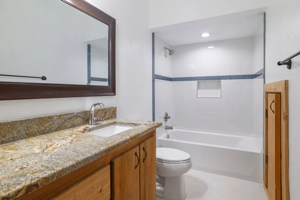 313 Kendall Drive Spicewood, TX 78669