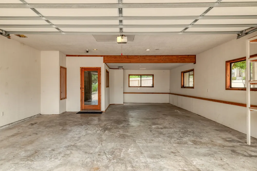 313 Kendall Drive Spicewood, TX 78669