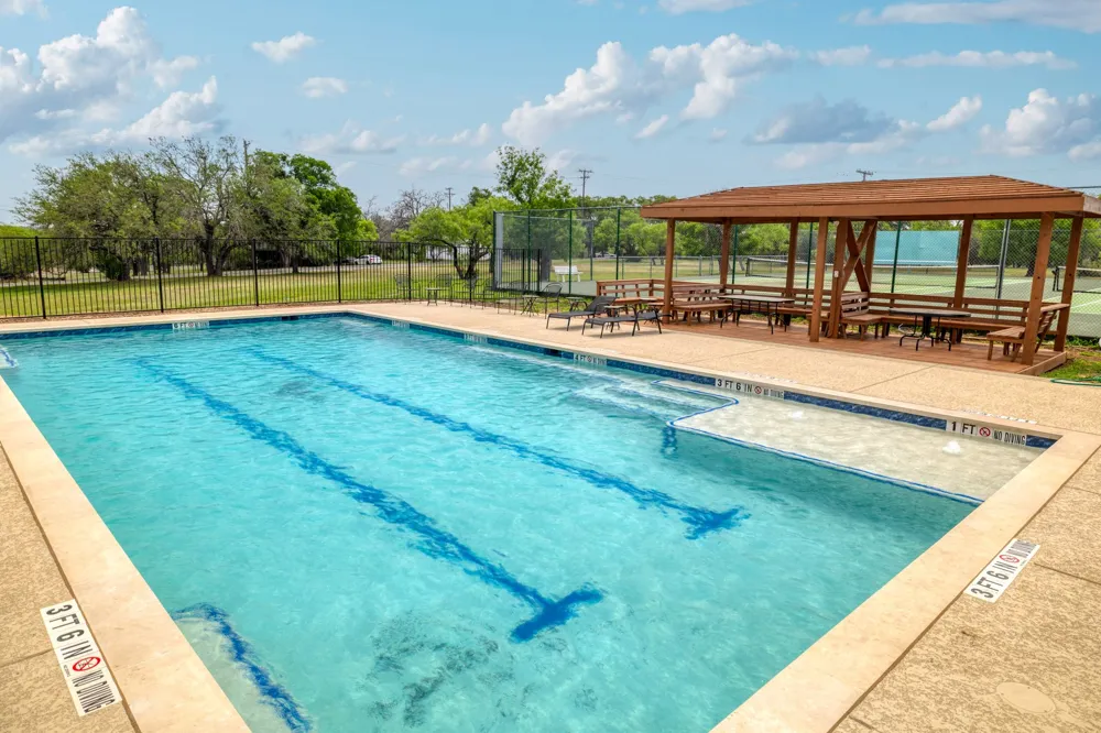 313 Kendall Drive Spicewood, TX 78669