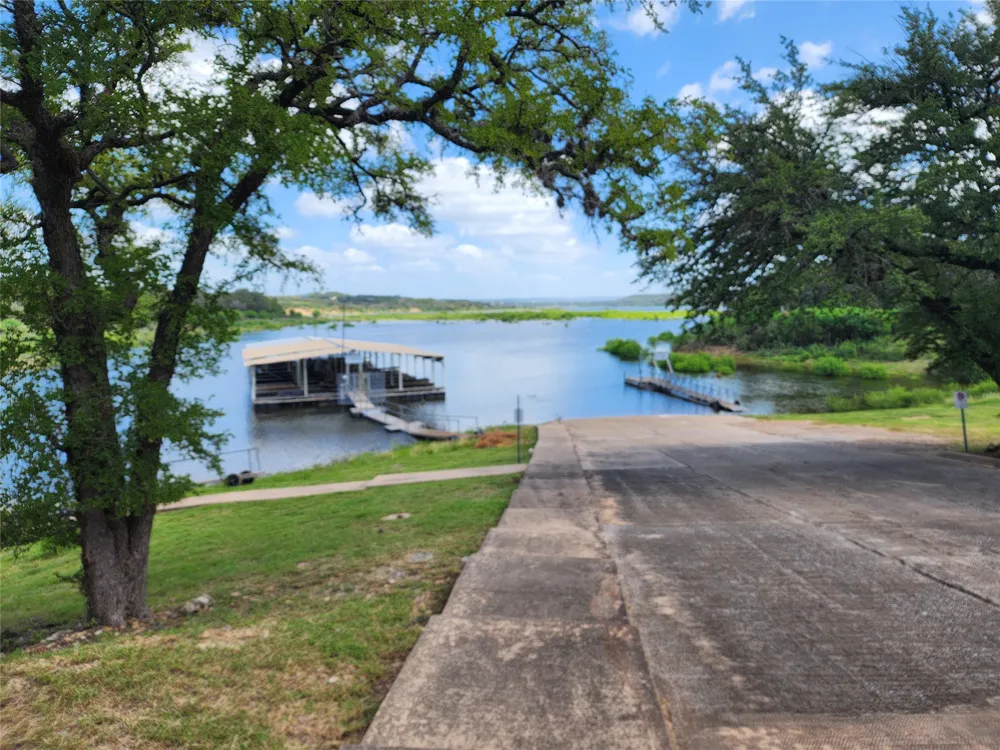 313 Kendall Drive Spicewood, TX 78669