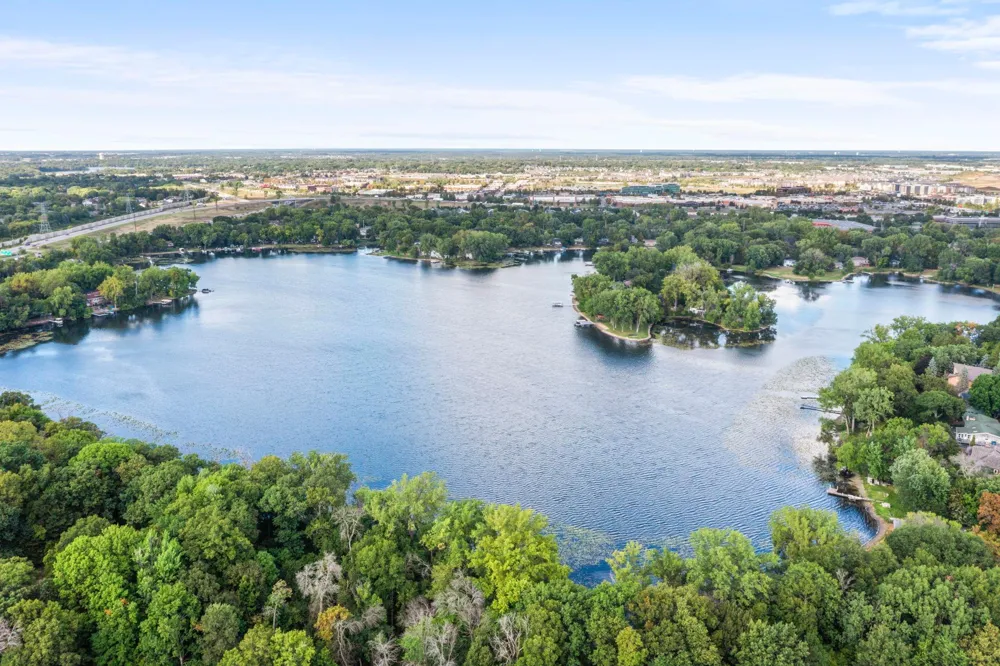 6824 E Fish Lake Road Maple Grove, MN 55369