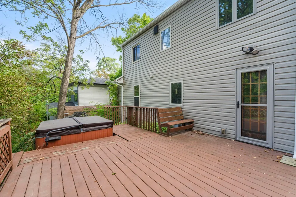 6824 E Fish Lake Road Maple Grove, MN 55369