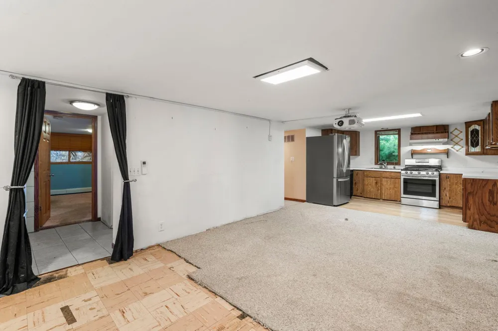 6824 E Fish Lake Road Maple Grove, MN 55369