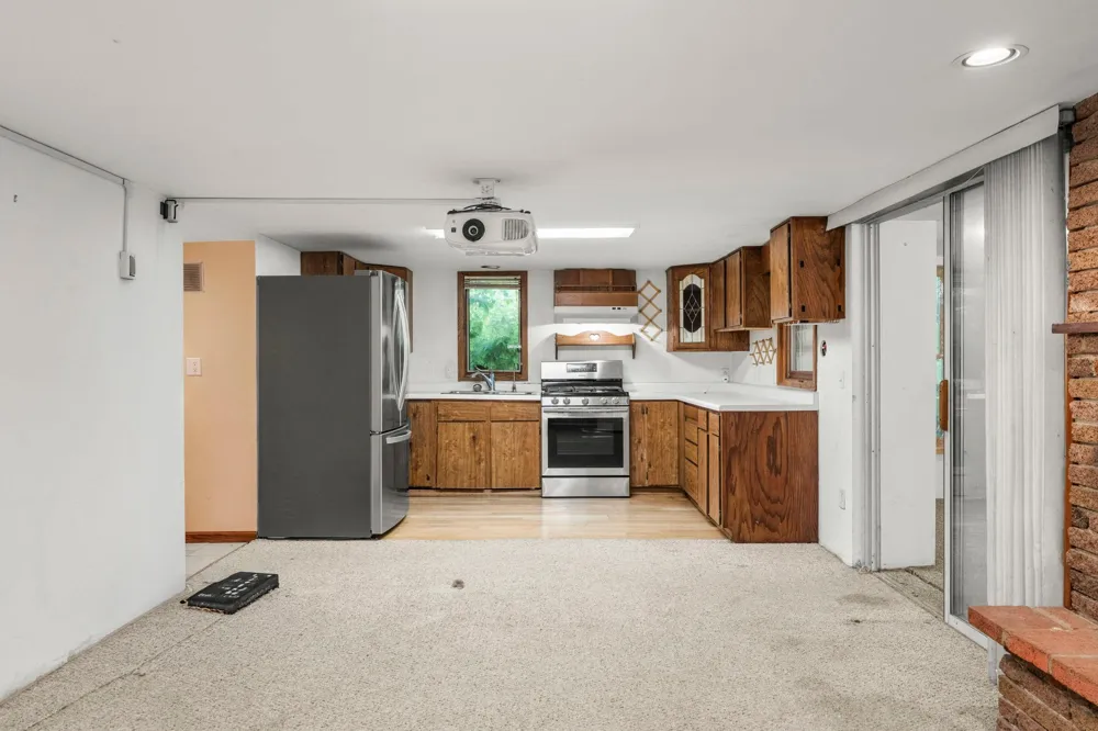 6824 E Fish Lake Road Maple Grove, MN 55369