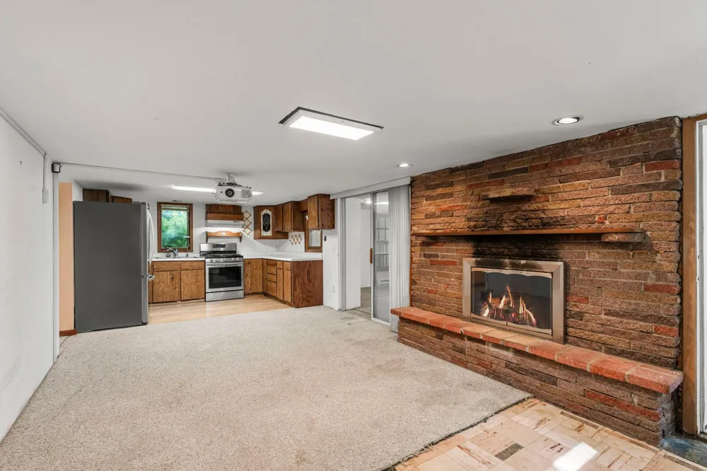 6824 E Fish Lake Road Maple Grove, MN 55369