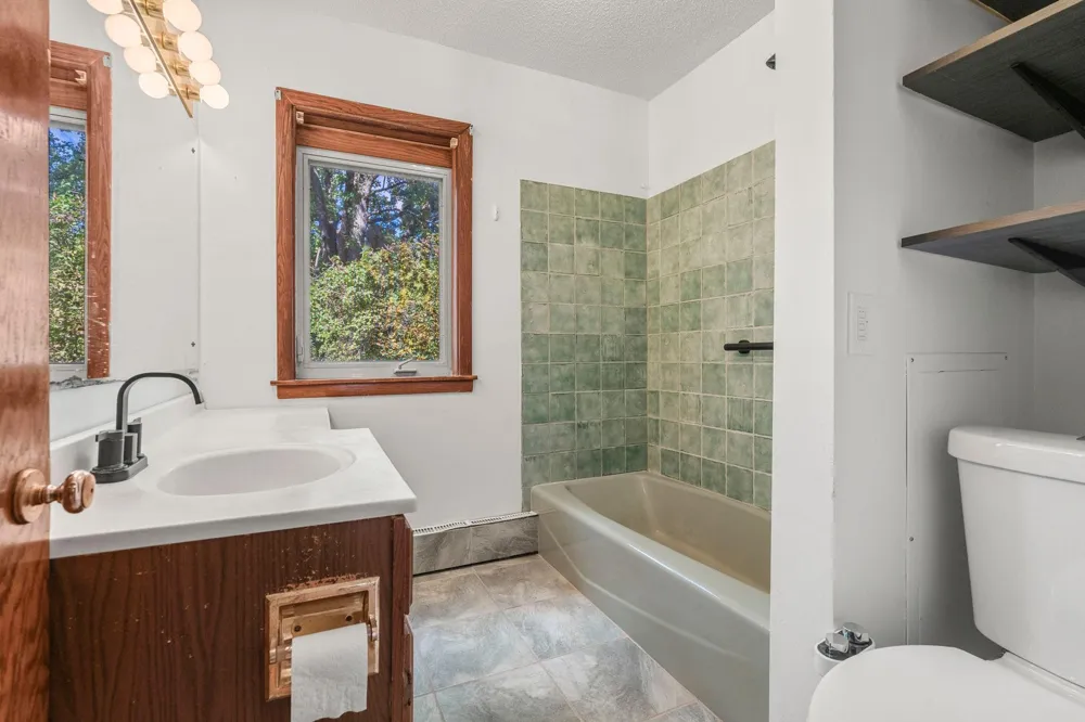 6824 E Fish Lake Road Maple Grove, MN 55369