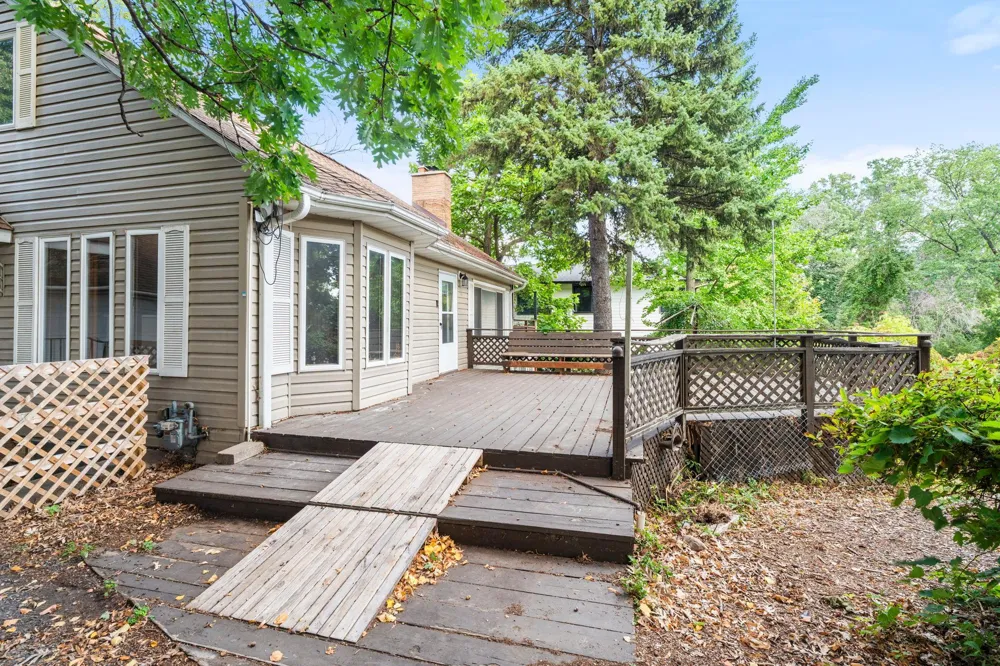 6824 E Fish Lake Road Maple Grove, MN 55369