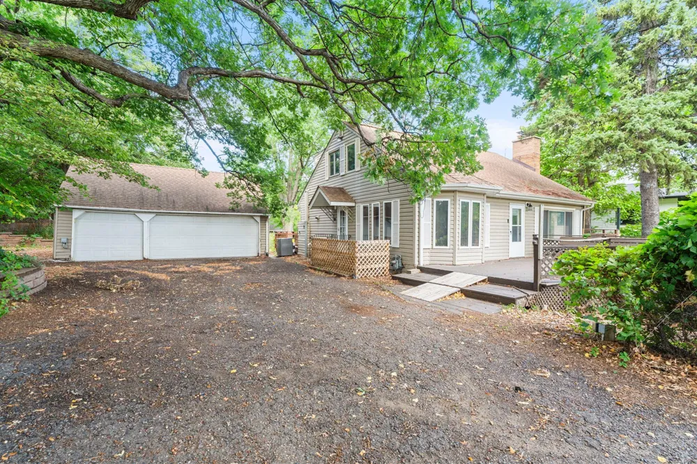 6824 E Fish Lake Road Maple Grove, MN 55369