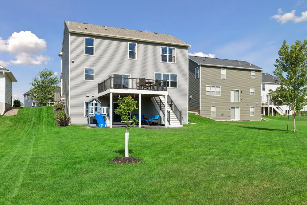 19257 Meadow View Lane Maple Grove, MN 55311