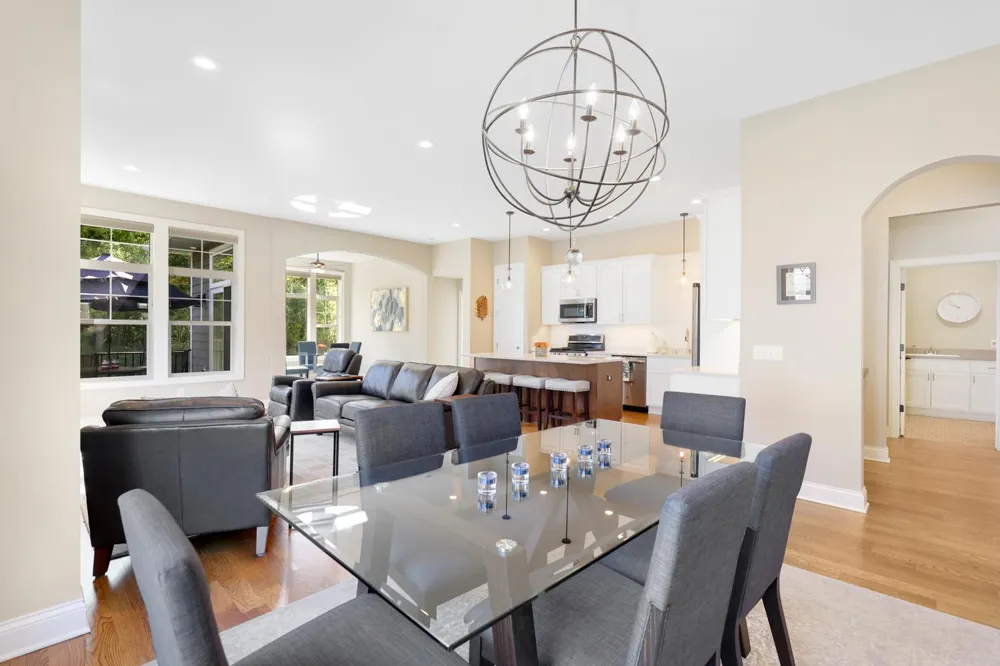 17787 Junelle Court Lakeville, MN 55044