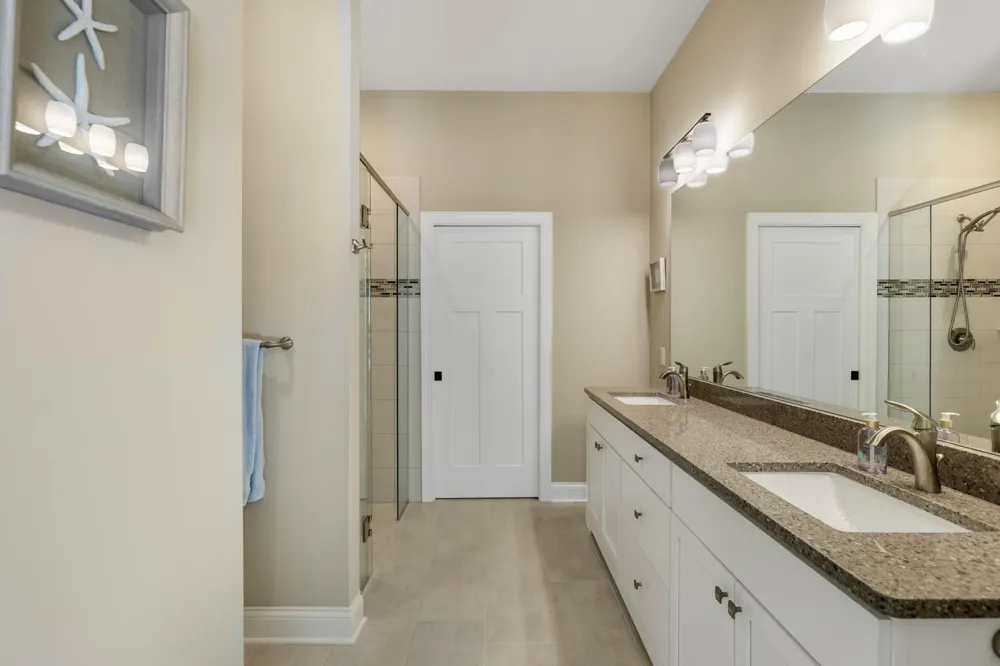 17787 Junelle Court Lakeville, MN 55044