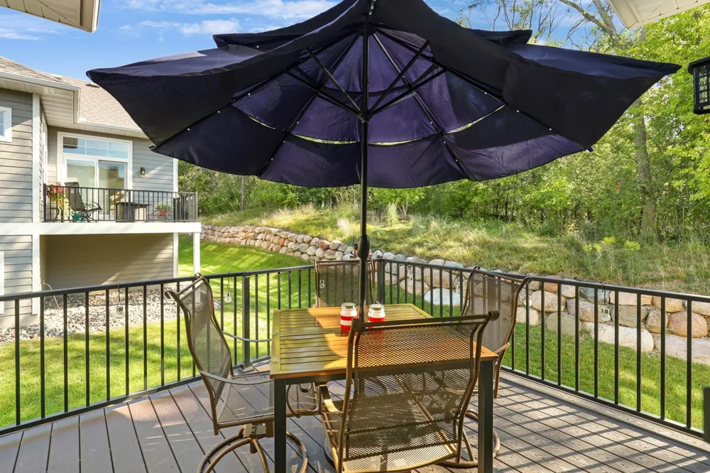 17787 Junelle Court Lakeville, MN 55044