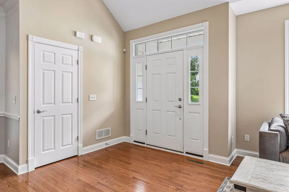 1452 Steeplechase Lane Eagan, MN 55122
