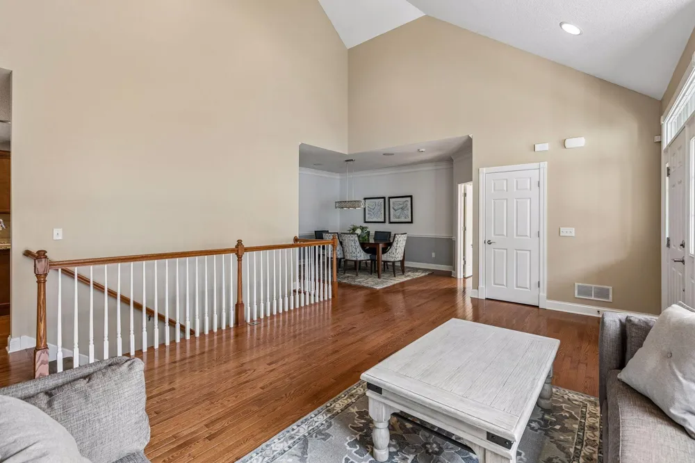 1452 Steeplechase Lane Eagan, MN 55122
