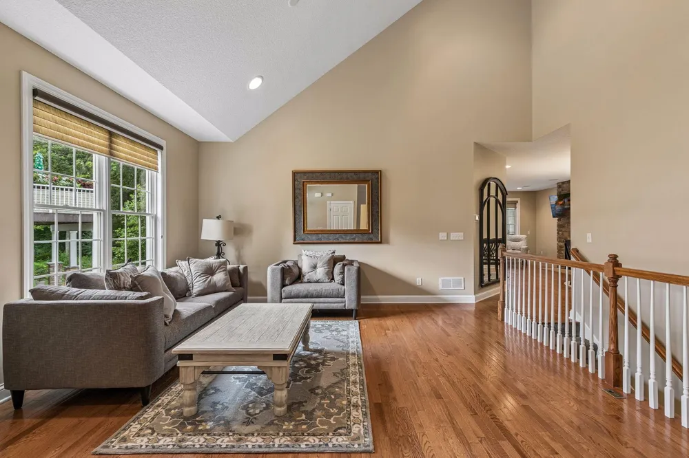 1452 Steeplechase Lane Eagan, MN 55122