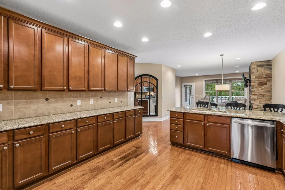 1452 Steeplechase Lane Eagan, MN 55122