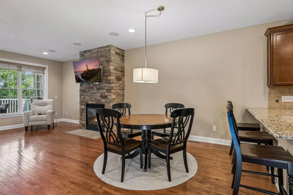 1452 Steeplechase Lane Eagan, MN 55122